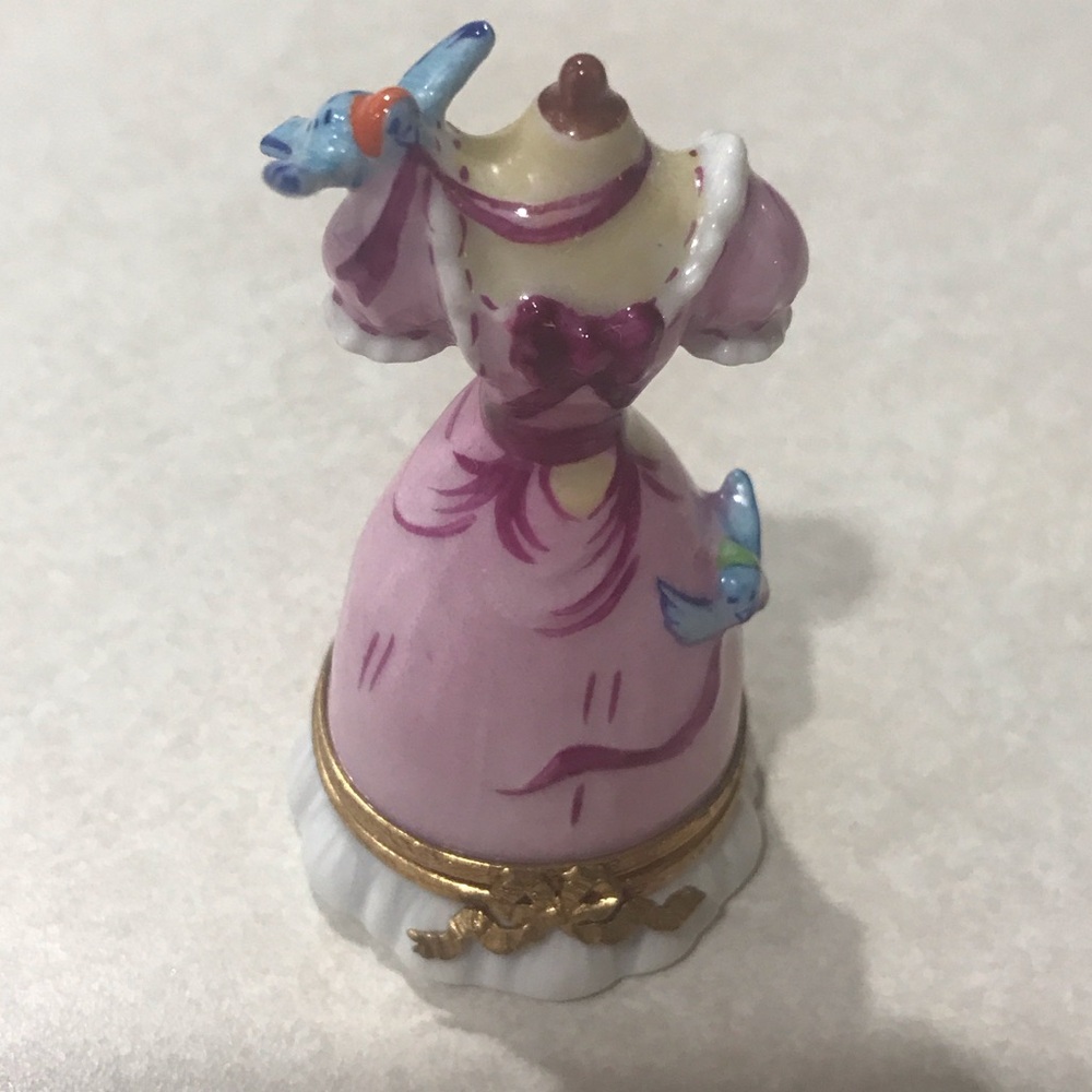 Rare, Retired, Numbered, Disney Blue Birds designing Cinderella gown - Picture 8 of 12